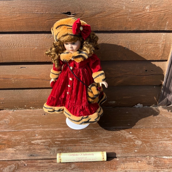 Collector's choice porcelain doll - Picture 1 of 2